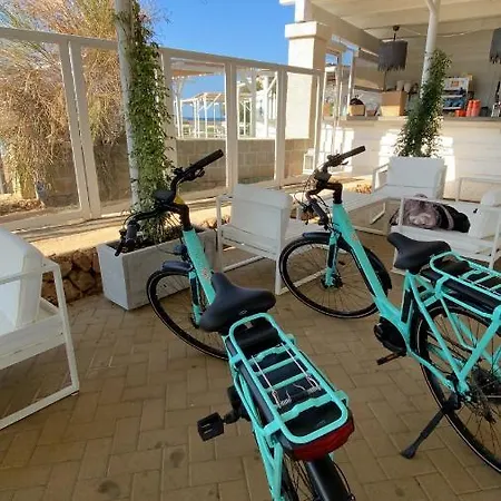 Palazzo Biancofiore, & Rooftop 奥斯图尼