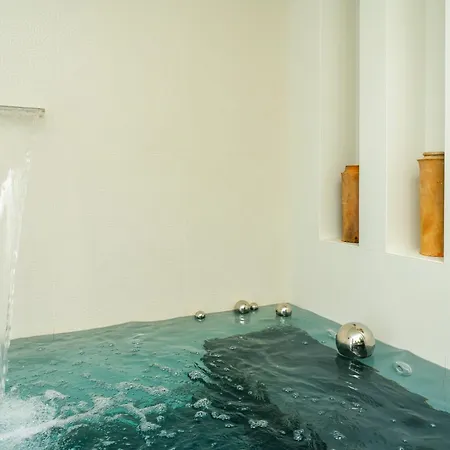 Palazzo Biancofiore, & Rooftop 奥斯图尼