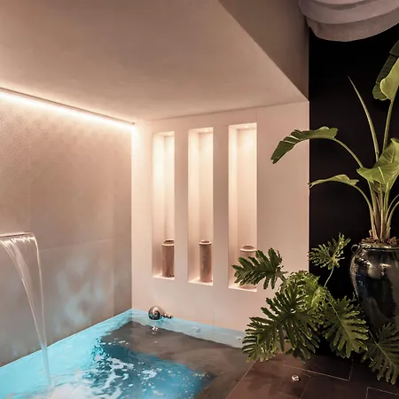 Palazzo Biancofiore, & Rooftop 4* 오스투니